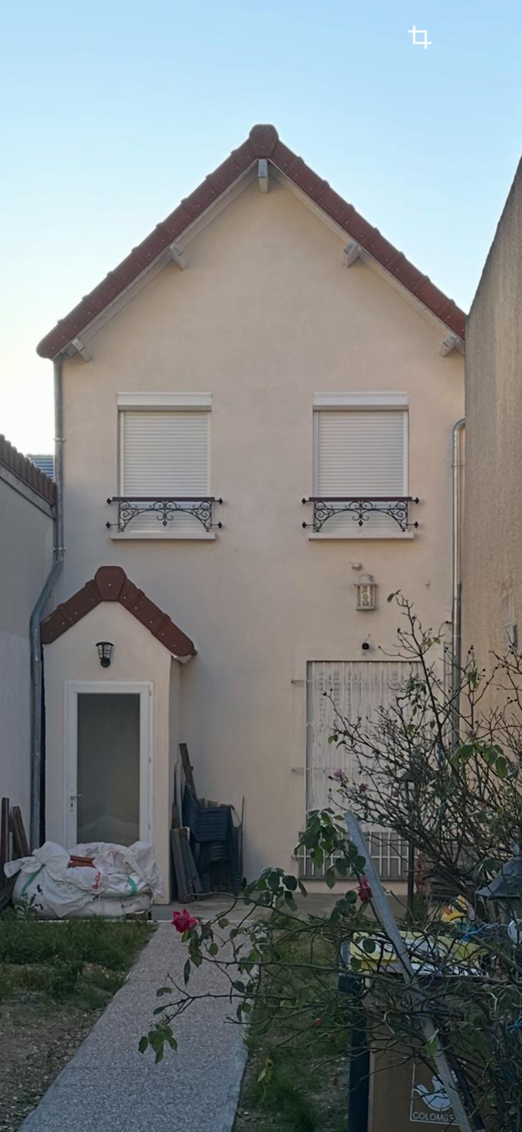Réalisation d’un rehaussement d’une maison avec charpente toiture, ravalement, pose de fenêtre, garde de corps réaliser par DTcouvreur